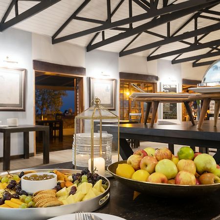 Gondwana Etosha Safari Lodge Okaukuejo Eksteriør billede