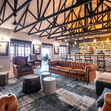 Gondwana Etosha Safari Lodge Okaukuejo Eksteriør billede